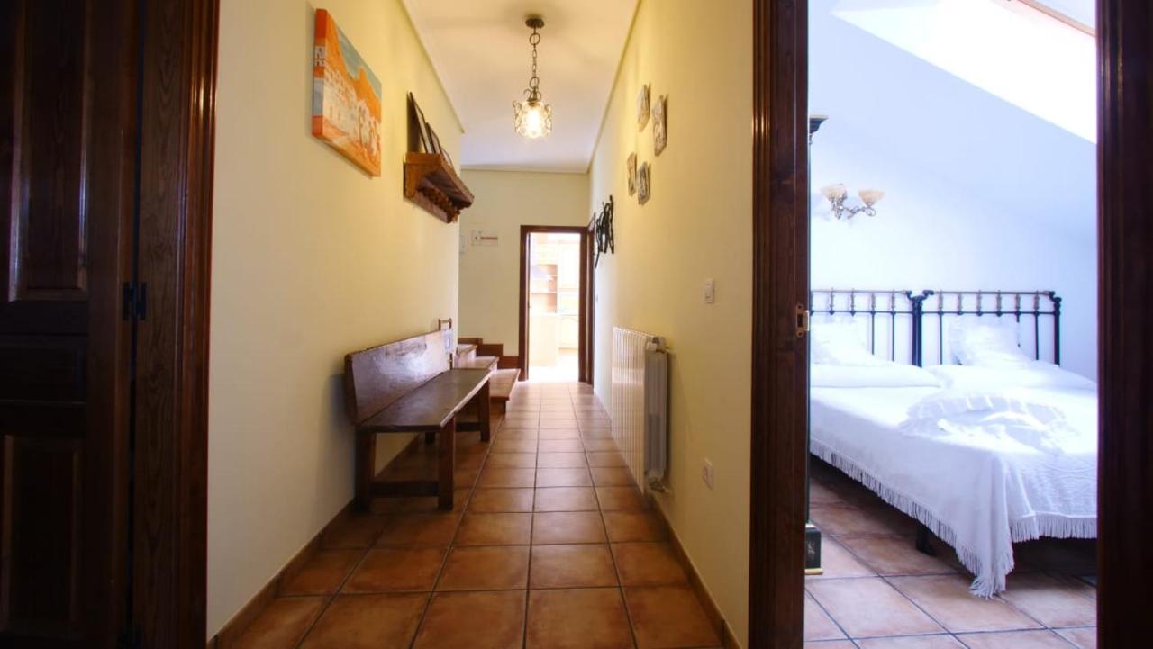 Casa Rural Plaza Vieja Saldana Exterior photo